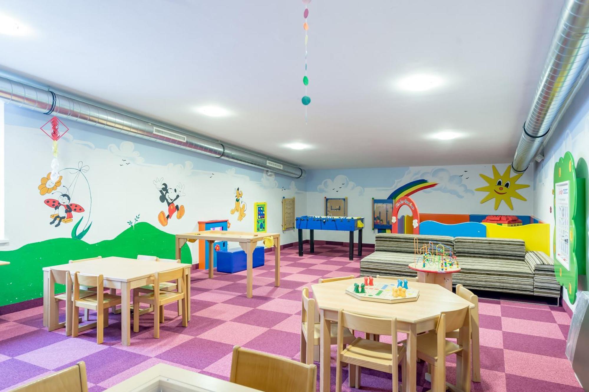 Hotel Andy 4 Sterne Superior Йерценс Экстерьер фото