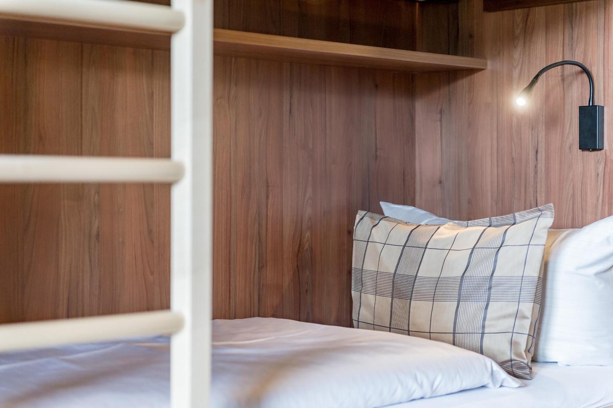Hotel Andy 4 Sterne Superior Йерценс Номер фото
