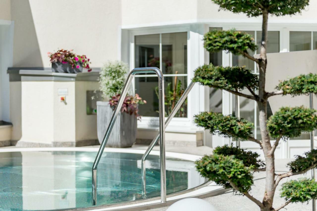 Hotel Andy 4 Sterne Superior Йерценс Экстерьер фото